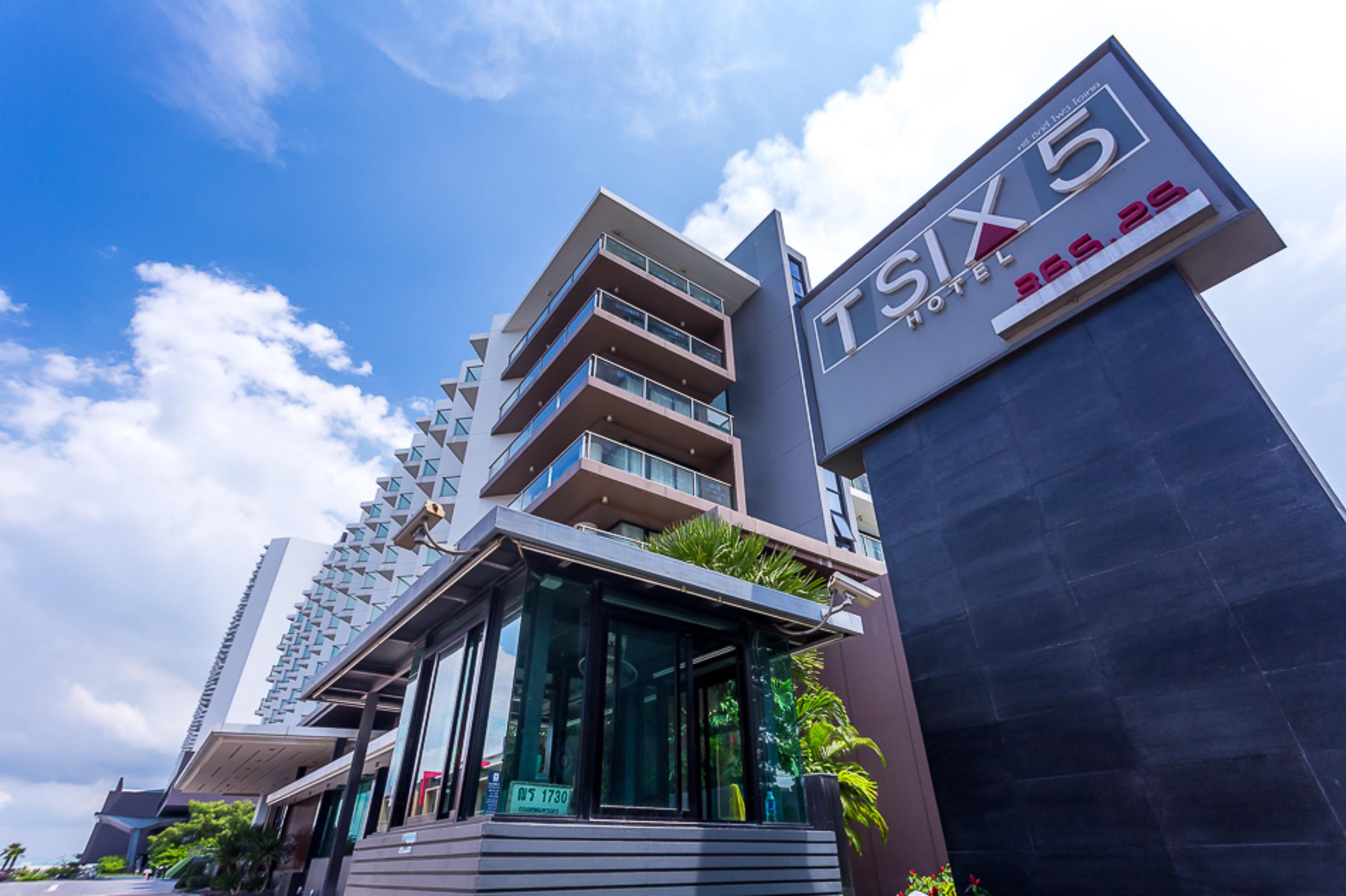 Tsix5 Hotel Pattaya Exterior photo