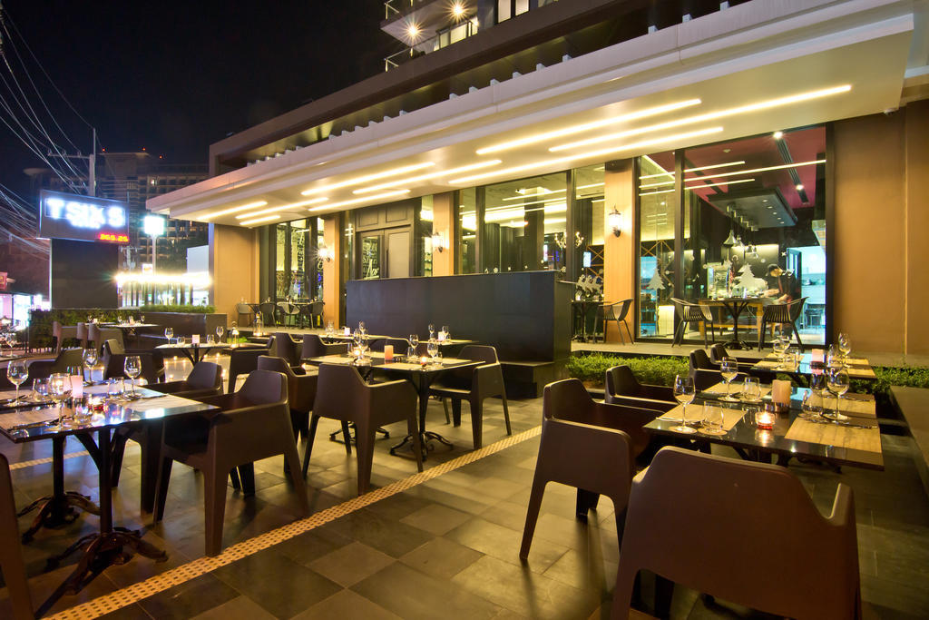 Tsix5 Hotel Pattaya Exterior photo